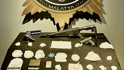 Fiziki Takipli Operasyonda 2 Kilo Metamfetamin Ele Geçirildi