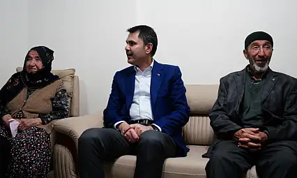 Bakan Kurum, köy evine konuk oldu