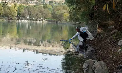 Pikniğe giden öğrenciler gölette kadın cesedi buldu