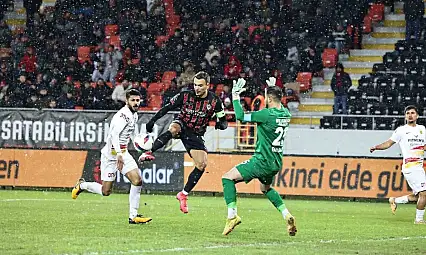 Yeni Malatyasporlu Enes Salik, en çok kurtarış yapan kaleci