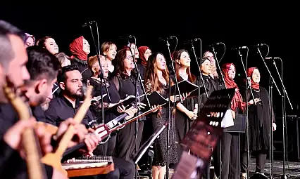 Yeşilyurt Kent Konseyi Kadın Korosunun 'Anneler Günü' konseri büyük ilgi gördü