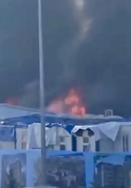 Şantiye Konteynerlerinde Korkutan Yangın: 24 Konteyner Yandı