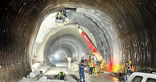 Erkenek Tüneli'nde Tadilat Çalışmaları Sürüyor