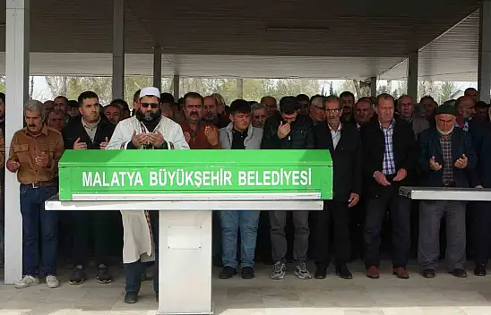 Annesi tarafından boğularak öldürülen öğretmen Malatya'da defnedildi