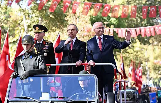 Deprem bölgesi Malatya'da 29 Ekim Cumhuriyet Bayramı Coşkusu