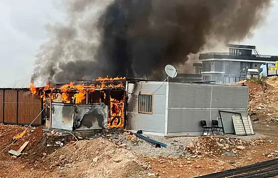 Malatya'da konteyner yangını korkuttu