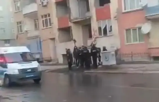 Malatya'da bir kişi ağır hasarlı binada ölü bulundu