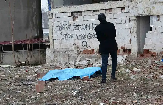 Malatya'da boş arazide erkek cesedi bulundu