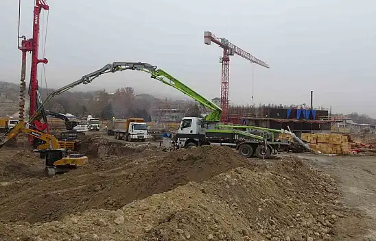 Malatya'da depremin yıktığı Başpınar'da inşaatlar yükseliyor