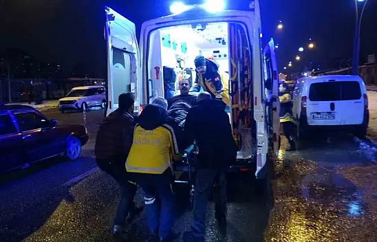 Malatya'da husumetlilerin bıçaklı kavgasında: 2'si ağır 3 kişi yaralandı