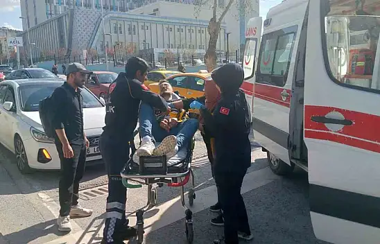 Malatya'da iki araç çarpıştı: 3 yaralı