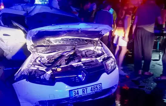 Malatya'da İki Araç Çarpıştı: 3 Yaralı