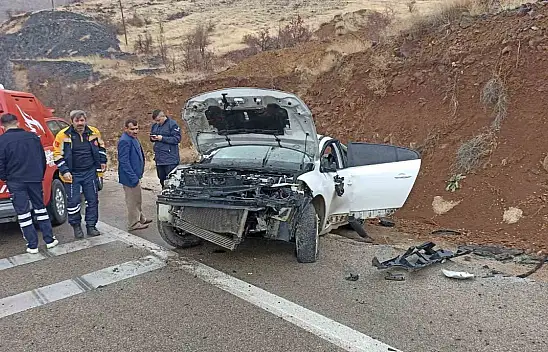 Malatya'da kontrolden çıkan araç devrildi: 6 yaralı