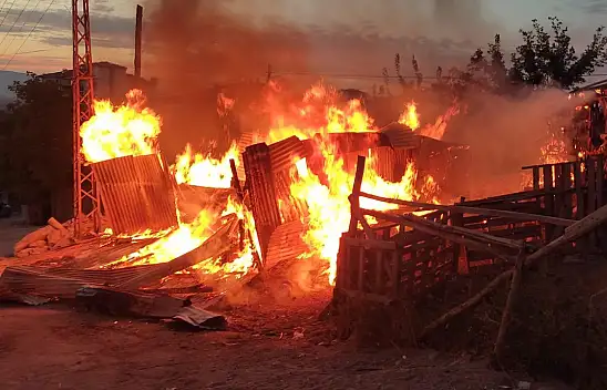 Malatya'da korkutan müştemilat yangını