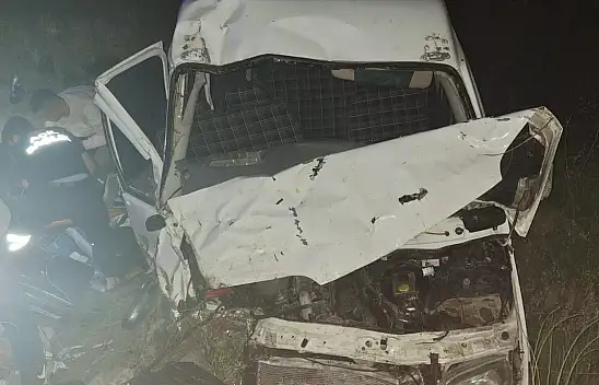 Malatya'da minibüs şarampole yuvarlandı: 8 yaralı