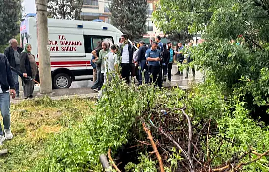 Malatya'da müstakil ev çöktü: 3 kişi yaralandı