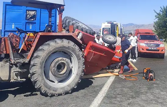 Malatya'da traktör tırla çarpıştı: 1 ölü
