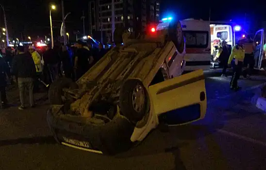 Malatya'da üç aracın karıştığı kazada 4 kişi yaralandı