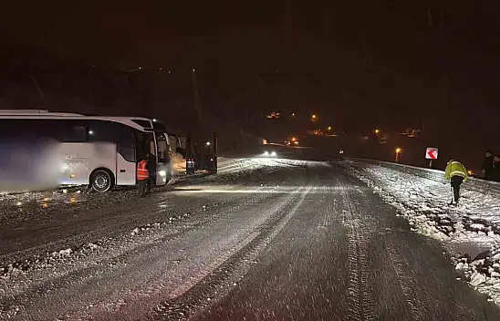 Malatya'da yolcu otobüsü kaza yaptı  9 yaralı