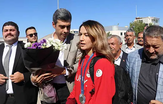 Malatya'nın Gururu  Hatice Akbaş'a coşkulu karşılama