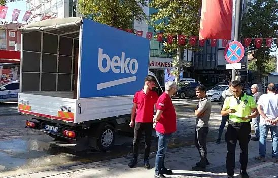Malatya'da servis aracının çarptığı yaya ağır yaralandı