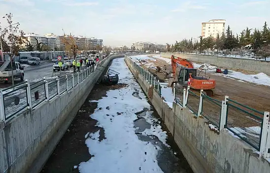 Malatya'da Sulama kanalına düşen otomobilin sürücüsü yaralandı