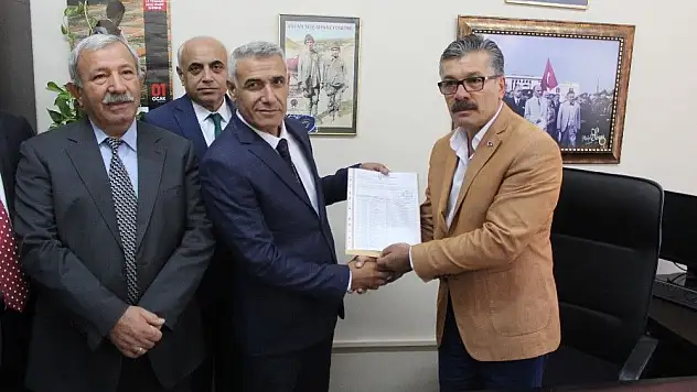Osman Güder mazbatasını aldı