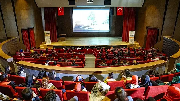 '''Benim Küçük Sözlerim'' Arapgir´de gösterildi'