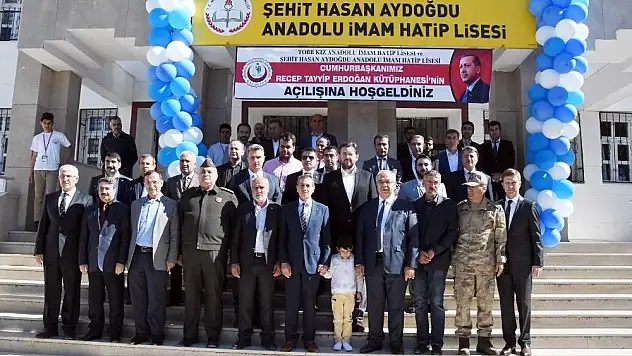 'Cumhurbaşkanı Recep Tayyip Erdoğan Kütüphanesi açıldı'
