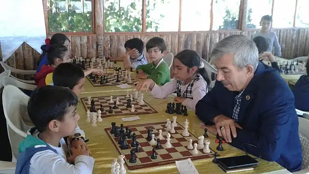 'Arapgir´de Satranç Eğitim Merkezi hizmete açıldı'