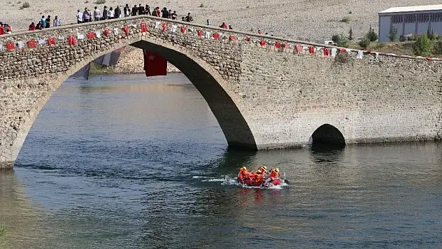 'Rafting R4 Türkiye Şampiyonası, Kahramanmaraş´ta start aldı'