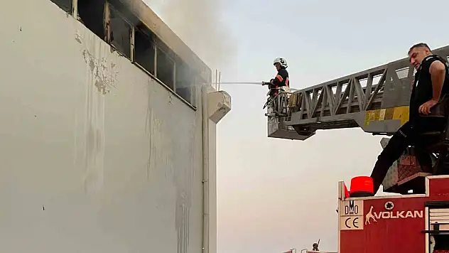 Malatya'da tütün fabrikasında yangın