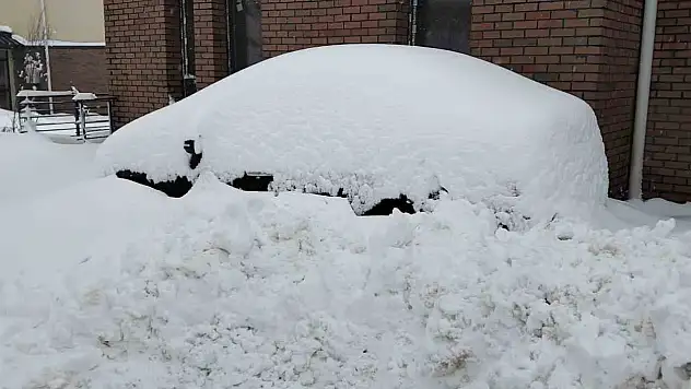 Doğanşehir'de kar kalınlığı 1 metreye ulaştı