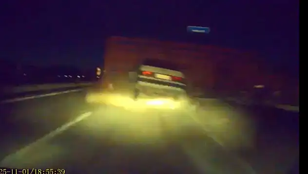 Malatya'daki kaza araç kamerasına yansıdı: 3 yaralı