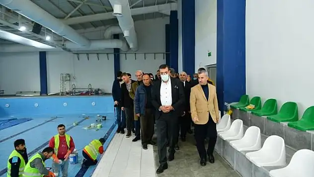 'Milletvekili Tüfenkci ile Başkan Çınar, Yakınca yarı olimpik yüzme havuzunu inceledi'