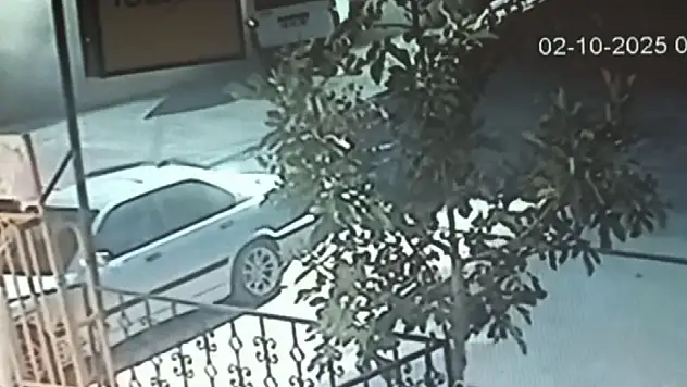 Paşaköşkü'nde Feci kaza anı güvenlik kamerasına yansıdı
