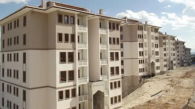 AKÇADAĞ'DA TOKİ KONUTLARI TESLİM EDİLİYOR