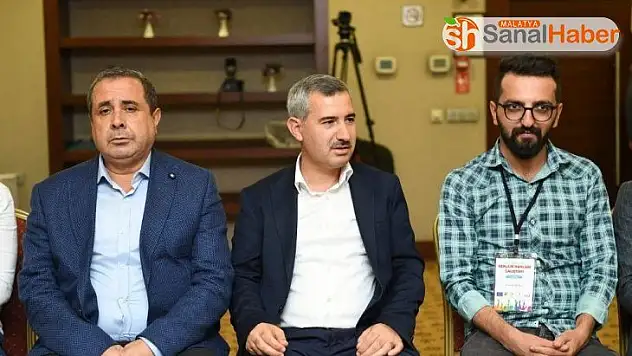 Yeşilyurt Belediye Başkanı Mehmet Çınar, gençlere hitap etti