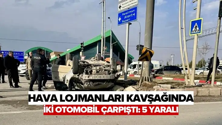 Hava Lojmanları Kavşağında İki Otomobil Çarpıştı: 5 Yaralı