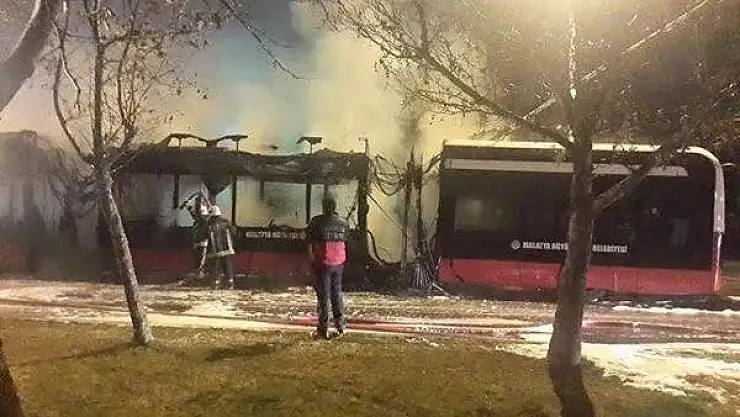 Malatya'da Trambüs Yandı