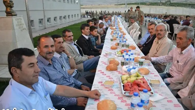 Doğanşehir'de Şehit Ailelerine İftar Yemeği