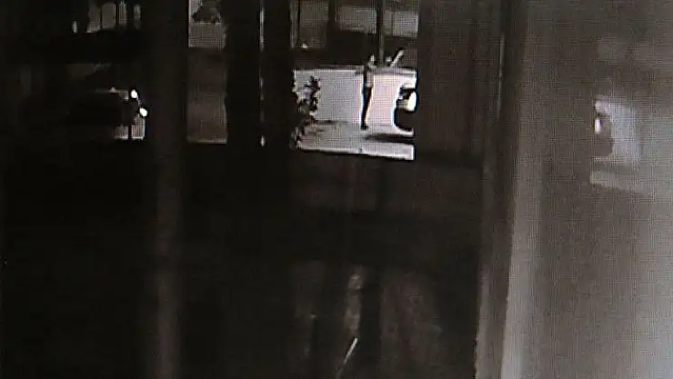 '112 istasyonuna ve ambulansa saldırı güvenlik kamerasında'