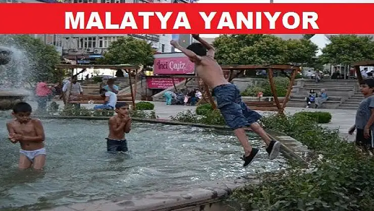 Çocuklar Süs Havuzlarına Koştu