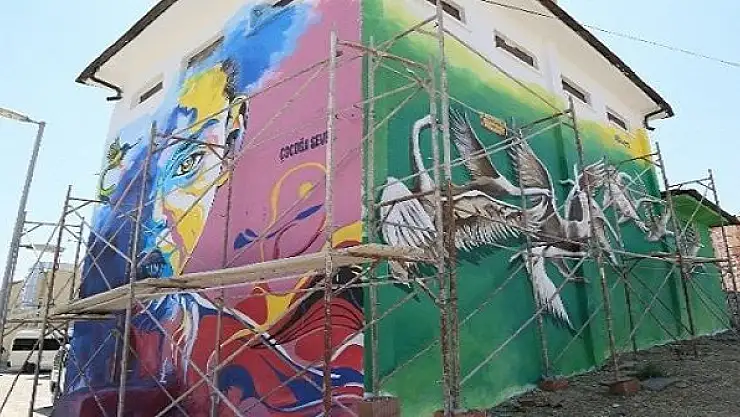 Battalgazi'deki Elektrik Trafoları Renkleniyor