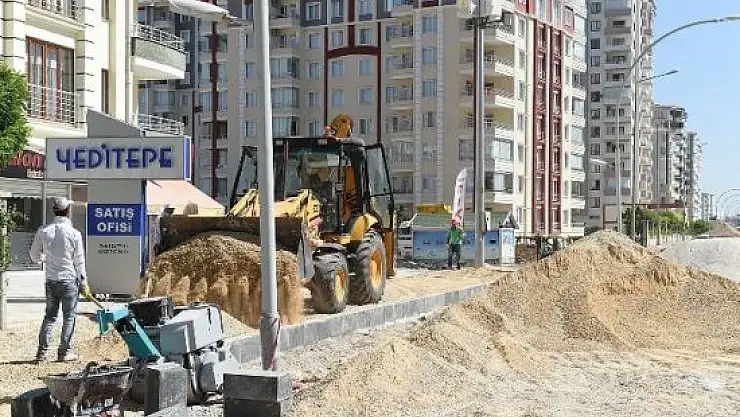 FAHRİ KAYAHAN'A CADDE VE YOL DÜZENLEMESİ