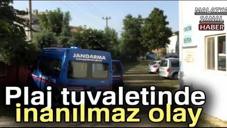 Plaj tuvaletinde inanılmaz olay!