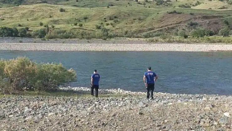 '14 yaşındaki çocuk Murat Nehrinde kayboldu'