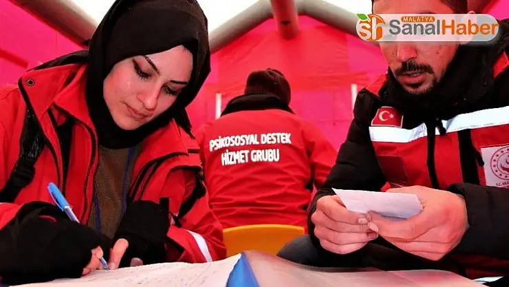 150 kişilik destek ekibi depremzedelerin gönüllerine dokunuyor