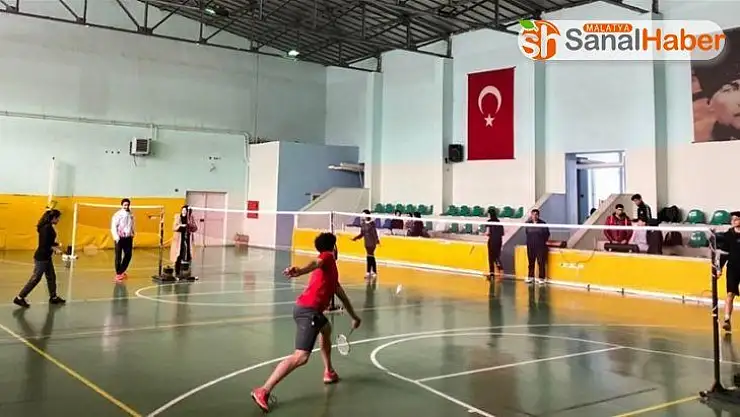 19 Yaş Altı Badminton İl Seçmesi müsabakaları yapıldı