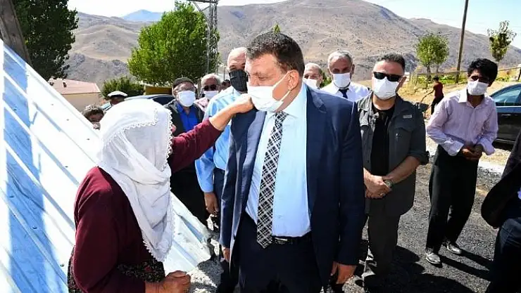 '2 bin rakımda su, yol ve asfalt çalışması'